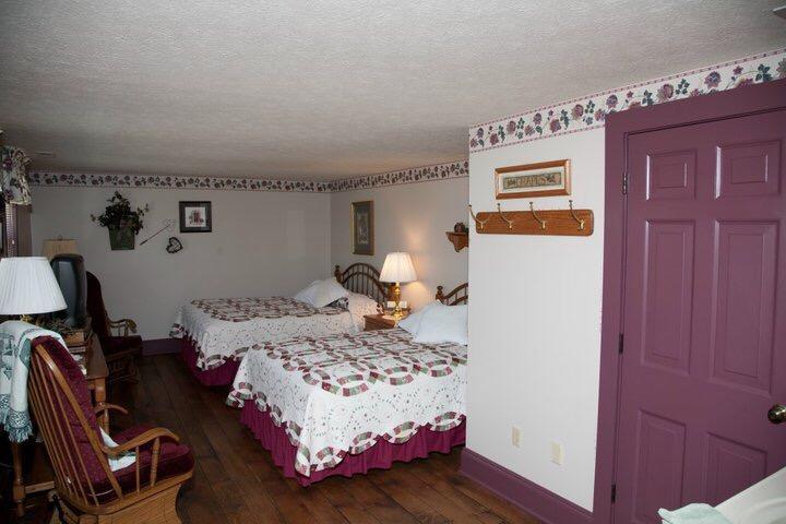 Grapevine House Hotel Winesburg Bilik gambar