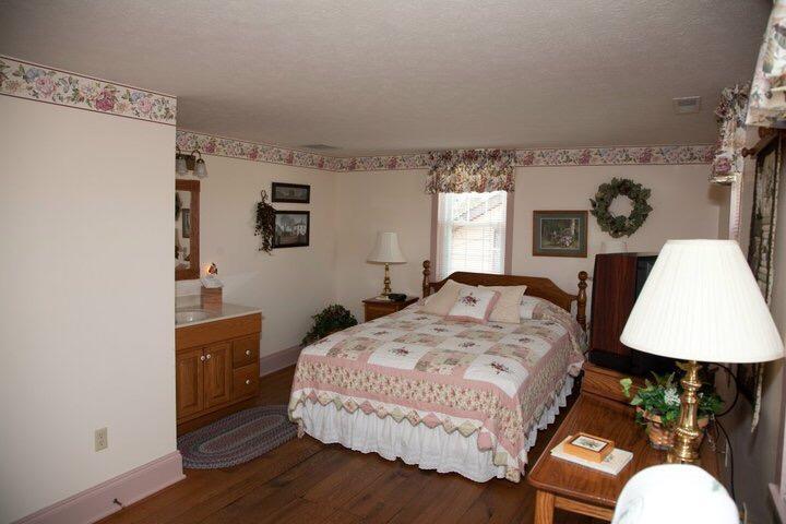 Grapevine House Hotel Winesburg Bilik gambar